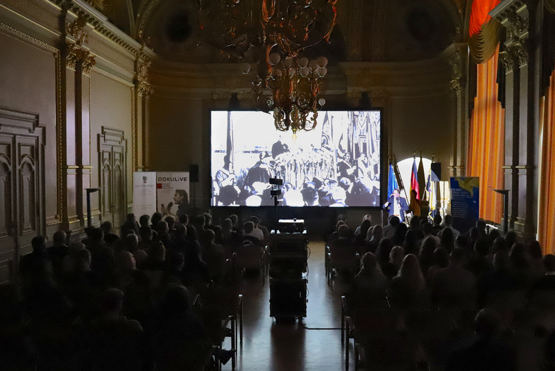 Doku-live Vortrag "60 Jahre Römische Verträge. 60 jahre Europa. Eine Bilanz" von und mit Ingo Espenschied