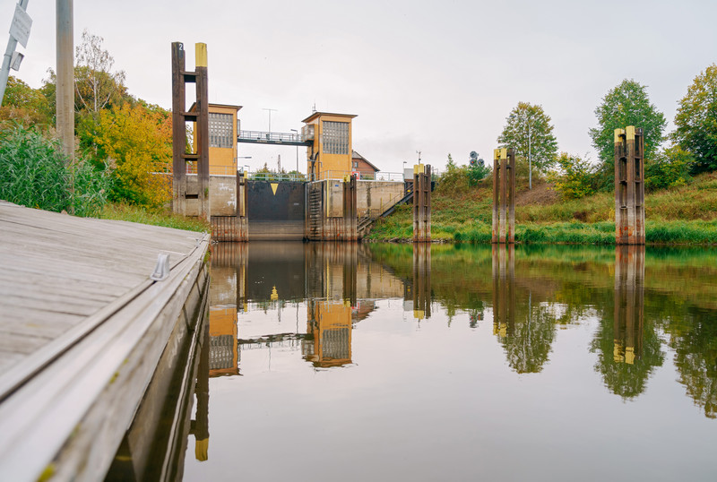 Das Foto zeigt die Schleuse am Pareyer Verbindungskanal.