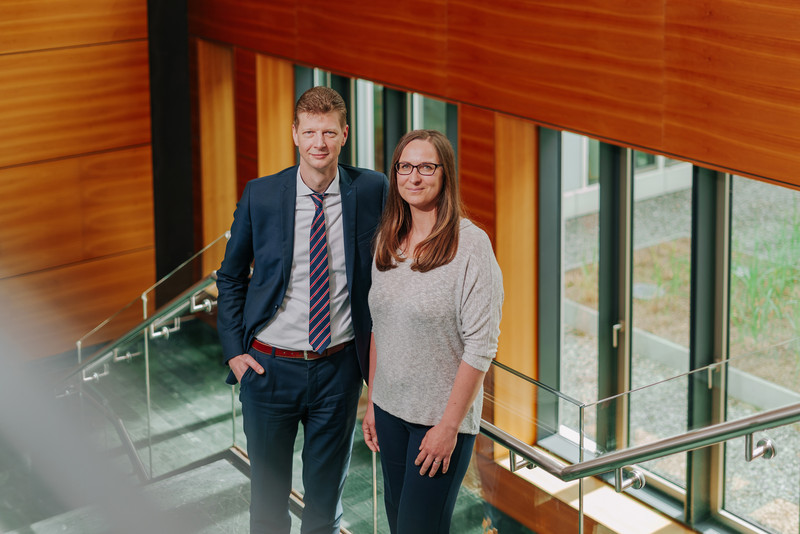 Das Foto zeigt Lars Paul und seine Kollegin Daniela Randel. 